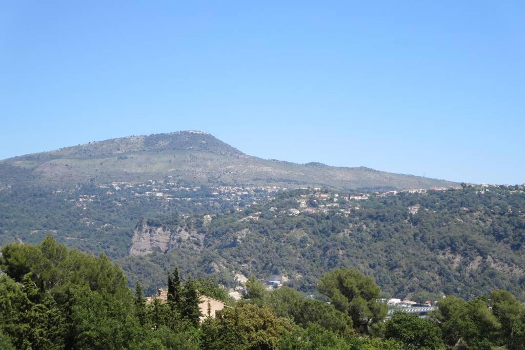 2P Entre Mer Et Montagne Gattières Zewnętrze zdjęcie